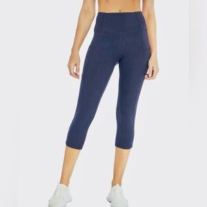 Jessica Simpson Sportswear Tummy Control Pocket Capri Midnight Blue LeggingsSZ.M